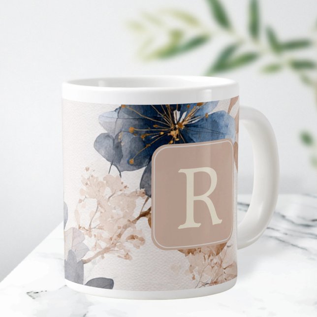Grande Tasse Modèle de monogramme de jolie fleur personnalisé (Pretty Flower Monogram Template Personalized Giant Coffee Mug by Ricaso 20oz giant mug monogrammed)