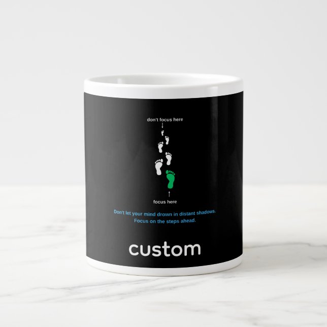 Grande Tasse Motivational Focus Steps Ahead Quote – Minimalist  (Devant)