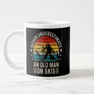 Grande Tasse Ne sous-estimez jamais un vieil homme sur des skis