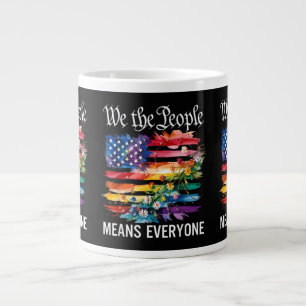 Grande Tasse Nous Le Peuple Signifie Tout Le Monde Arc-en-ciel
