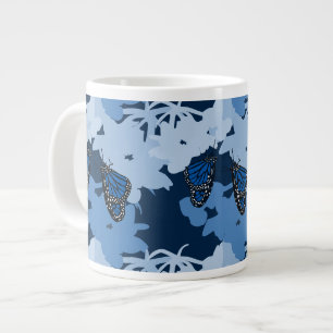 Grande Tasse Papillon monarque se nourrissant en bleu