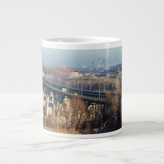 Grande Tasse pont de mendota qui traverse la vallée du fleuve m (Devant)