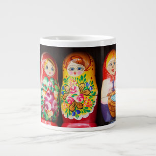 Grande Tasse Poupées colorées de Matryoshka