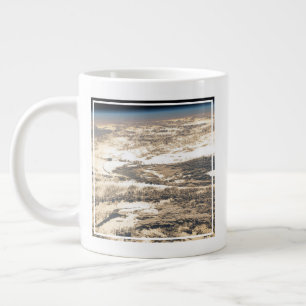 Grande Tasse Poutres De Soleil Au Large De L'Océan Atlantique
