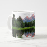 Réflexions grandes de Teton au-dessus de l'étang