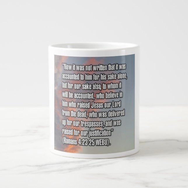 Grande Tasse Romans 4:23–25 WEBU Mug (Devant)