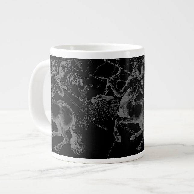 Grande Tasse Sagittarius Constellation Hevelius Map on Black (Devant gauche)