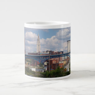 Grande Tasse Sunny Cleveland Skyline Specialty Mug