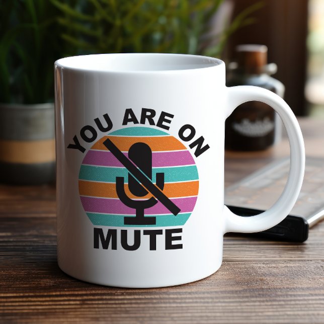 Grande Tasse Téléconférence Spéciale Mug Vous Êtes Sur Mute (We can't keep quiet any longer about this one. The mute button became such an icon!)