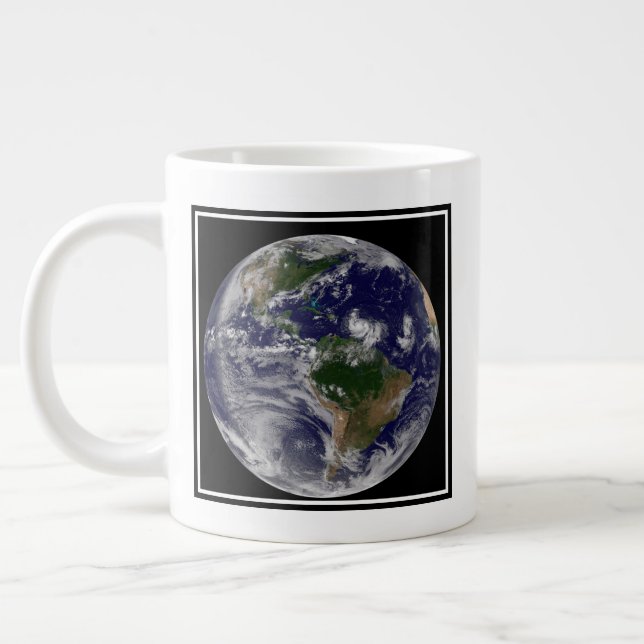 Grande Tasse Terre Pleine Avec Tempêtes Tropicales Dans L'Atlan (Gauche)