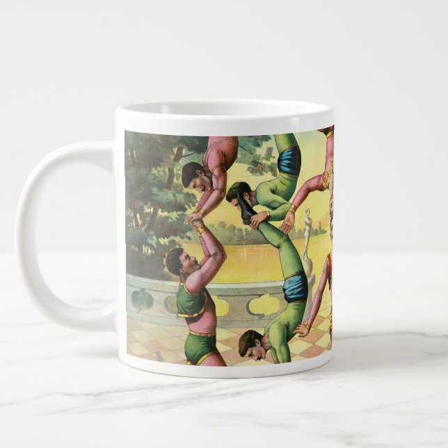 Grande Tasse Treize hommes faisant des acrobaties (Gauche)