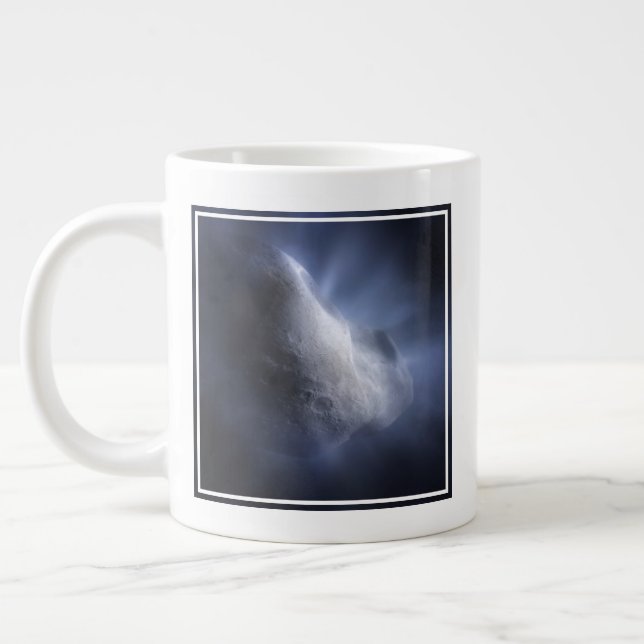 Grande Tasse Un Gros Plan Illustratif Du Temple De La Comète. (Gauche)