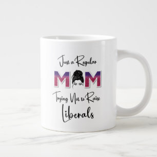 Grande Tasse Une Maman Régulière Essaie De Ne Pas Lever Les Lib
