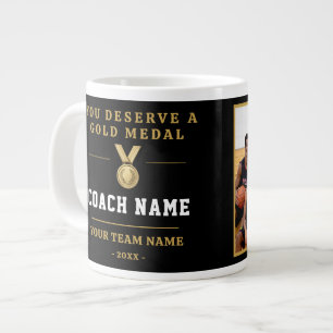Grande Tasse Vous méritez une photo d'équipe de coach avec méda