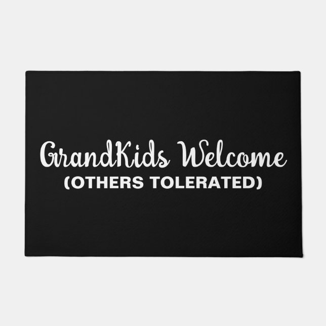 GrandKids Welcome Others Tolerated Fußmatte (Vorderseite)