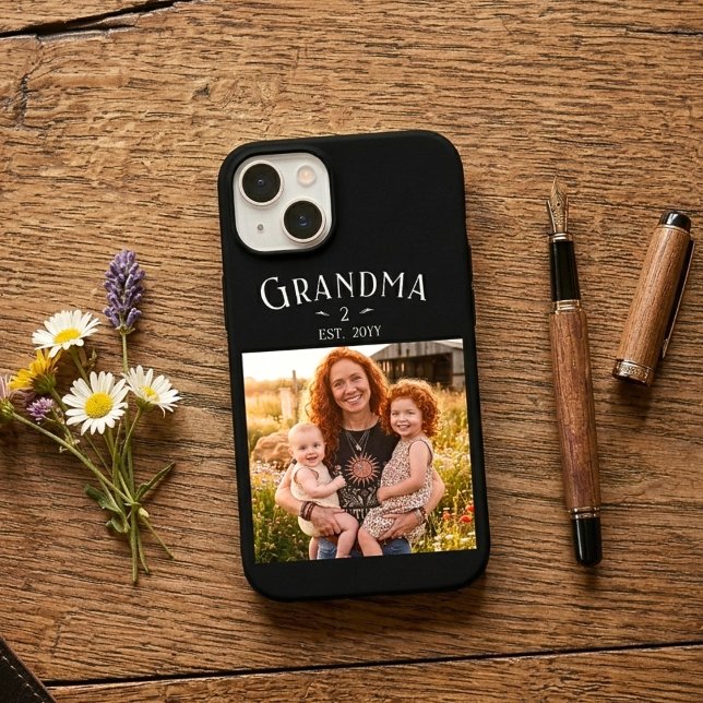 Grandma Established Custom Name Year Photo Black iPhone 16 Hülle (Von Creator hochgeladen)