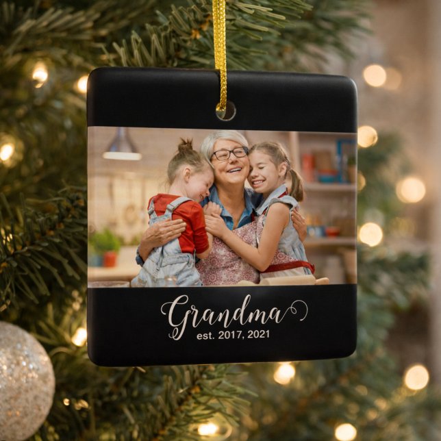 Grandma Established Script Gift Photo Keramikornament (Von Creator hochgeladen)