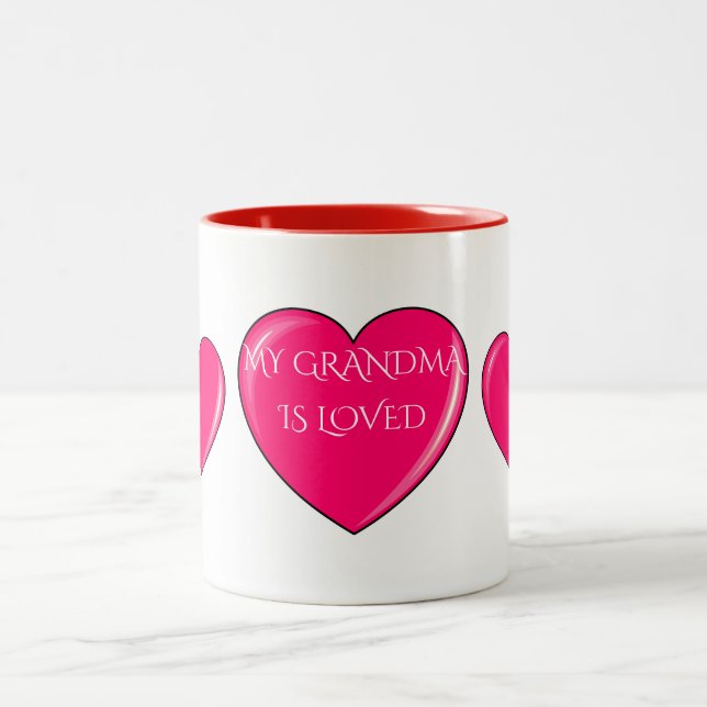 GRANDMA mit rosa Herzen Kaffee oder Tee Tasse. Zweifarbige Tasse (Mittel)