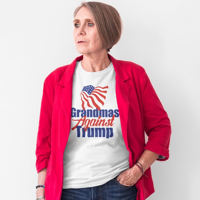 Grandmas gegen Trump T-Shirt (Von Creator hochgeladen)