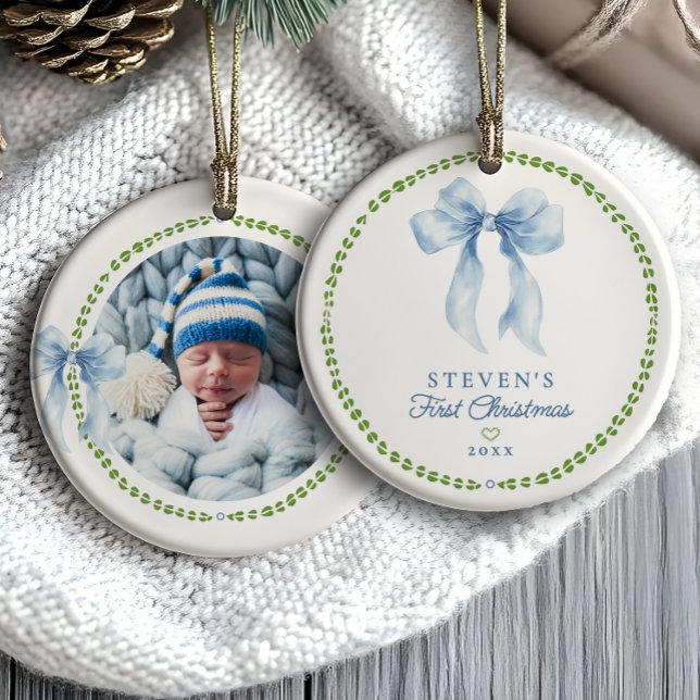 Grandmillenial Bows Baby's First Christmas Foto Keramik Ornament (Von Creator hochgeladen)