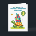 Grandson 3. Geburtstag Niedliche Schildkröte mit G Karte<br><div class="desc">Wünschen Sie Ihrem Enkel,  der eine Schildkröte liebt,  einen glücklichen 3. Geburtstag mit dieser niedlichen Karte,  die ein lächelndes Schildkrötenchen mit Geschenken und fröhlichen kleinen Freunden verbindet. Hell,  spaßig und perfekt zum Feiern eines wundervollen drei Jahre alten Enkels.</div>