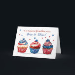 Grandson Birthday am 4. Juli Freedom Patriotic Karte<br><div class="desc">Diese fröhliche Geburtstagskarte ist voll von patriotischem Geist, mit drei handgezeichnet Kuchen in Rot, Weiß und Blau mit Sternakzenten dekoriert. Das spielerische Design Anzug perfekt zum Geburtstag eines Enkels zum Unabhängigkeitstag, der Feiern und Stolz vermischt. Die erste Botschaft ehrt einen Enkel, der geboren auf diesen besonderen Urlaub strahlt, während das...</div>