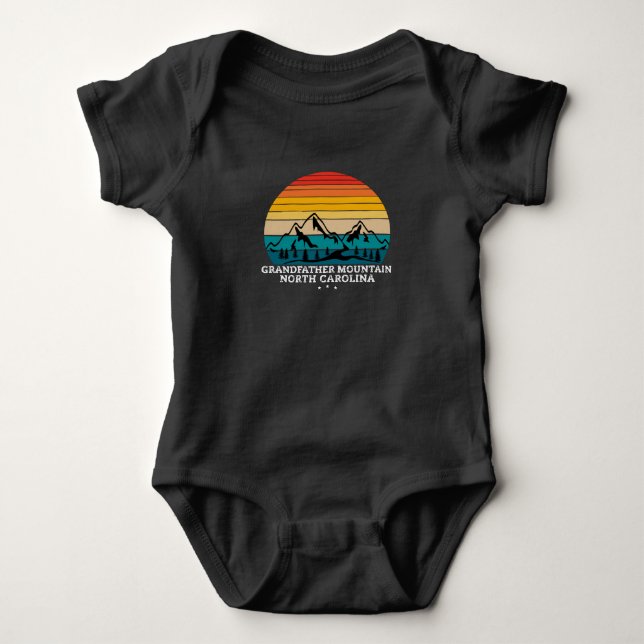 GRANDVATHER BERG NORTH CAROLINA BABY STRAMPLER (Vorderseite)