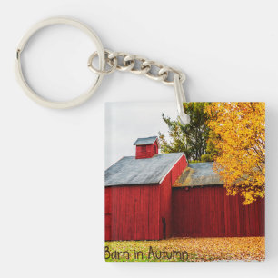 Grange rouge sur Porte - clé acrylique d'automne