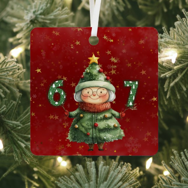 Granny Dressed As Christmas Tree Holding Six Seven Ornament Aus Metall (InSitu)