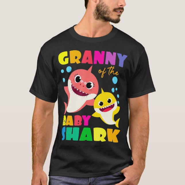 Granny Of The Baby Shark Birthday Granny Shark _1  T-Shirt (Vorderseite)