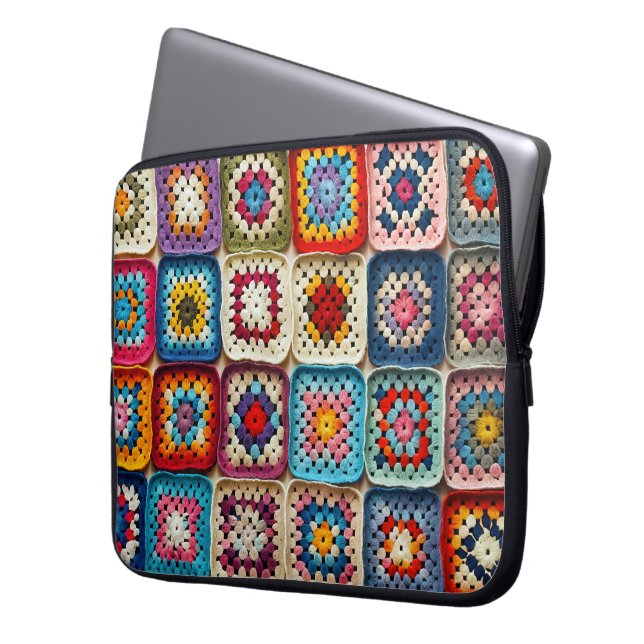 Granny Square Crocheted Quilt Laptopschutzhülle (Vorderseite Links)