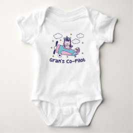 Gran's Co-Pilot - Einhornflugzeug Baby Strampler