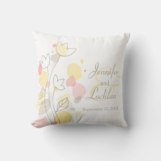 Graphic moderne Blume Blütenblätter Hochzeitskisse Kissen (Vorderseite)