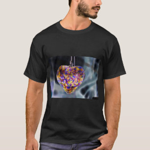 Graphisches T-Shirt zur Bearbeitung von Herzbilder