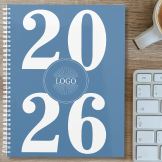 Gras 2026 Logo Blanc Dusty Blue Planner
