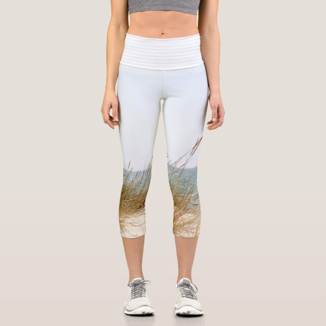 Gras neben den Leggings (Vorderseite)