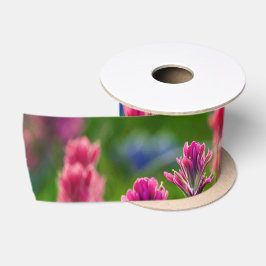 Graslandmalerpinsel und Bluebonnets Satinband
