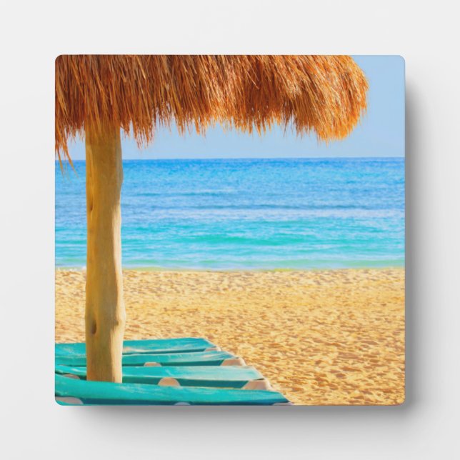 Grass Hut & Loungers On Beach Fotoplatte (Vorderseite)