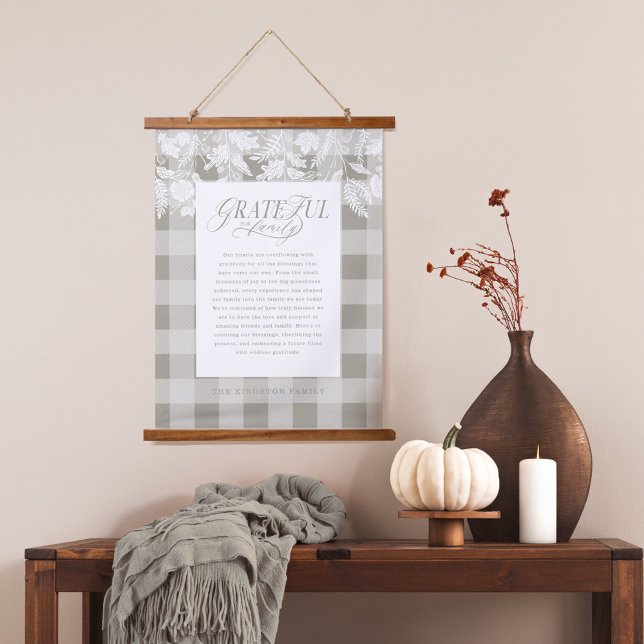 Grateful for Family Message Fall Foliage Plaid Wandteppich Mit Holzrahmen (Grateful for Family Message Fall Foliage Plaid Hanging Tapestry)