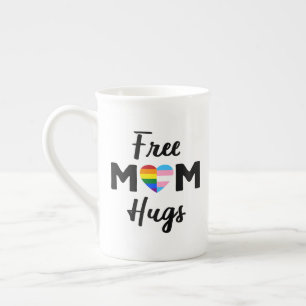 Gratis Mama Hugs II - Rainbow Gay Trans Pride Prozellantasse