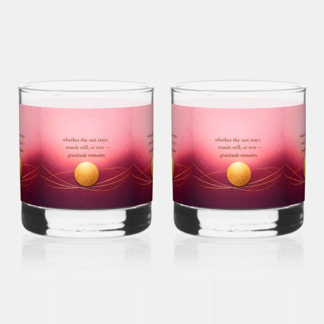 Gratitude Remains™ Love & Intention | Meaningful V Whiskyglas (Vorderseite)