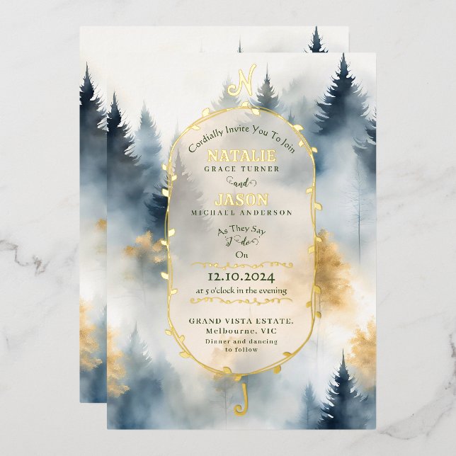 GRAU Blaue Winterkiefernwald-Monogramm-Hochzeit Folieneinladung (Vorderseite/Rückseite)