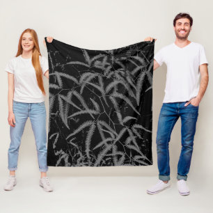 Grau-Farn mit schwarzem Hintergrund Kissen Federki Fleecedecke