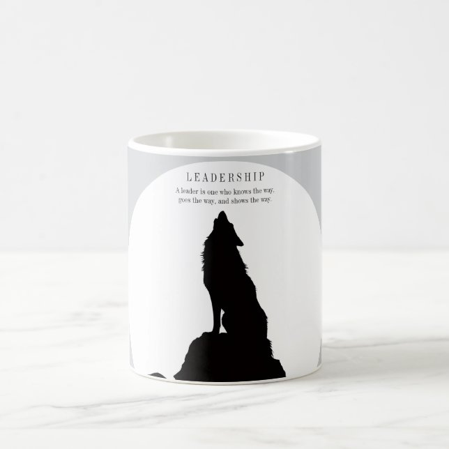 Grau schwarze Pop-Art-Führungs-Wolfheulen Kaffeetasse (Mittel)