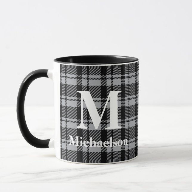 Grau und Schwarz Kariert mit Monogrammname Tasse (Links)