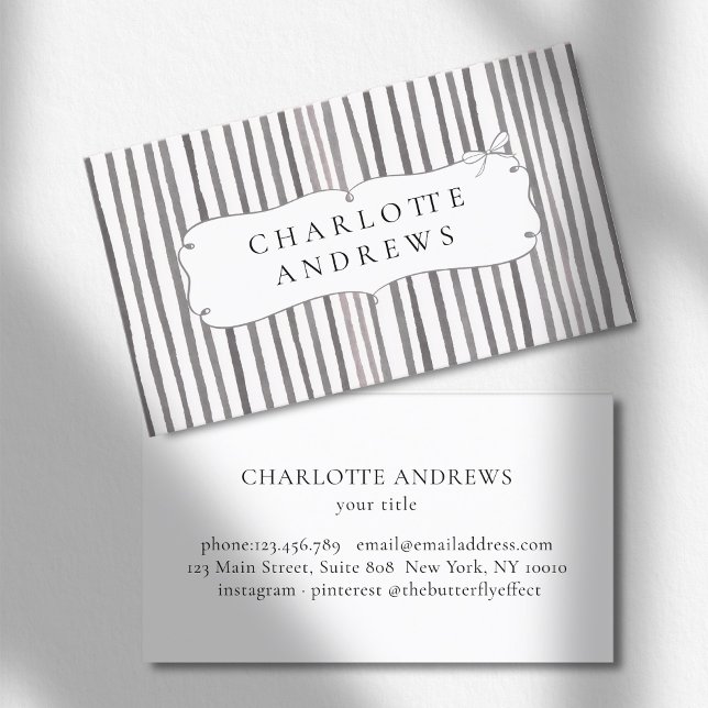 Grau Weiß gestreifte Vintage-Schleife  Visitenkarte (Gray White Stripe Vintage Bow Business Card)