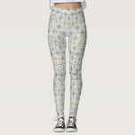 Grau White Geometric, Französisch Vintage Lilie Leggings<br><div class="desc">Ein weiches, silbergraues und weißes Muster, das sich gut mit einer großen Vielfalt an Stilen vermischen wird, wurde durch die Vintagen Pariser Fliesen inspiriert. Neue Kunst in einem bedrückten, abgenutzten strukturierten Design, das fabelhaft lustig, chic und einzigartig ist. Wenn Sie den trendigen, kühnen, Damast-Beton-Stil Liebe, der Ziegelstein ist, dann zieht...</div>