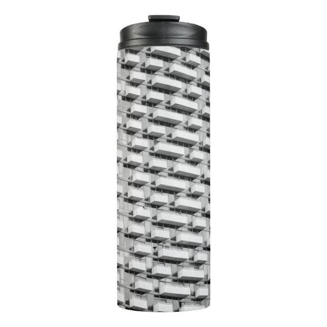 Graubetoniertes Gebäude Thermosbecher (Vorderseite)