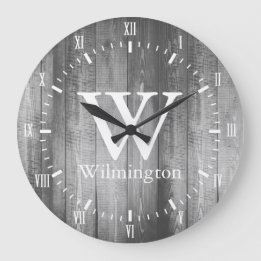 Graue Barn Wood Planks Weiße römische Zahlen Name Große Wanduhr