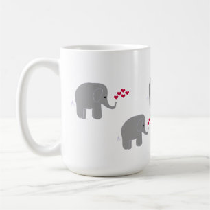Graue Elefanten mit Sprühregen aus roten Herzen Kaffeetasse